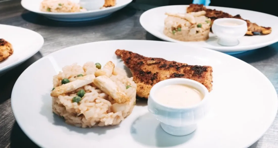 Repas préparé par des collégiens