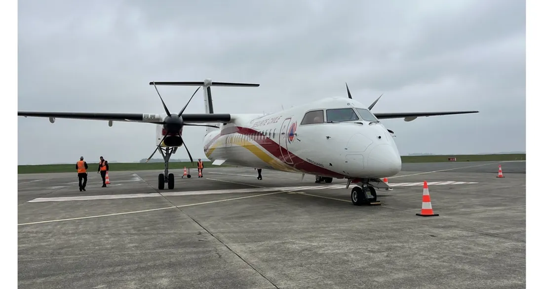 Avion bombardier d’eau Dash 8