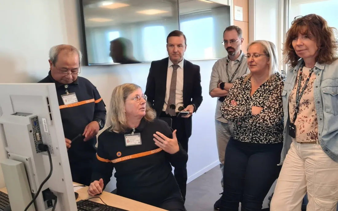 Installation d'une liaison radio entre préfecture et sous-préfectures