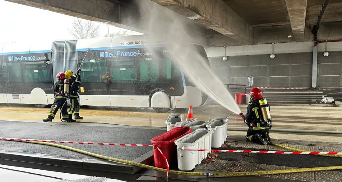 Exercice en gare de Ris-Orangis