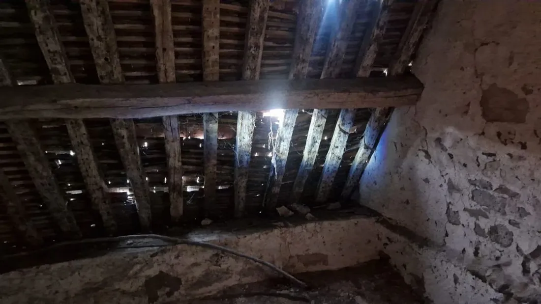 Toit de l'église de Chamigny