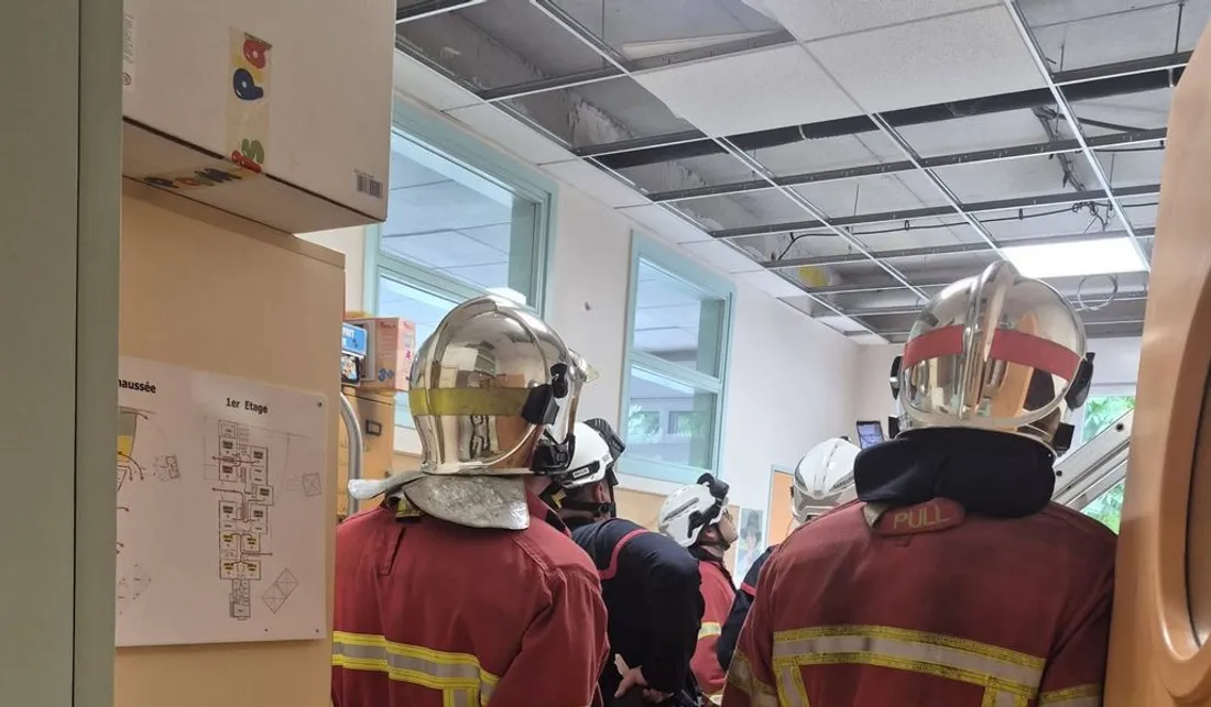 Pompiers dans une école de Nanteuil-le-Haudouin