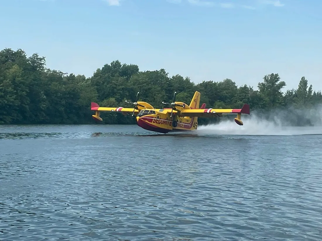 Canadair à Fontainebleau