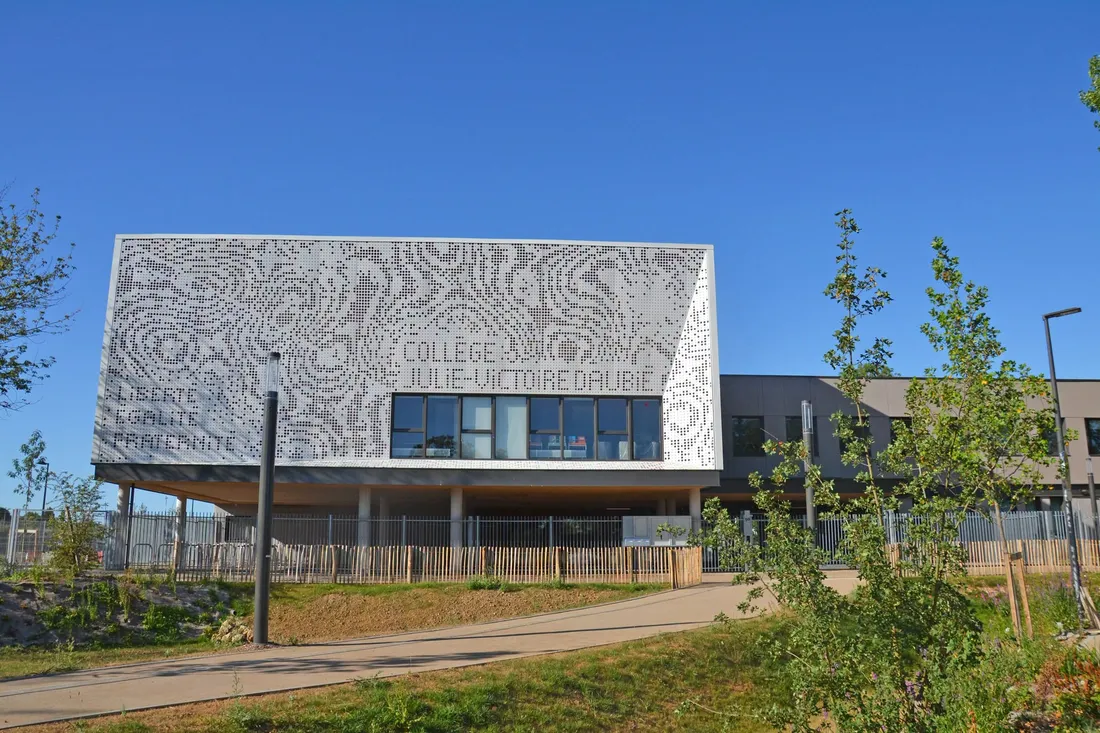 Collège Julie-Victoire Daubié