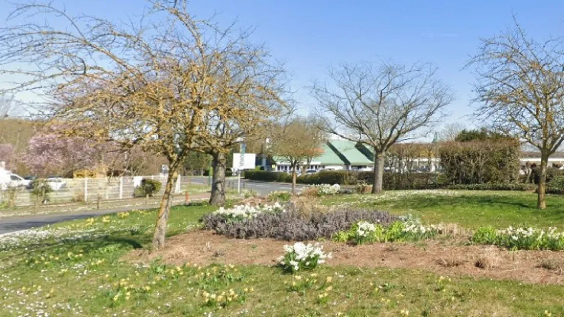 Rond-point de la Vierge