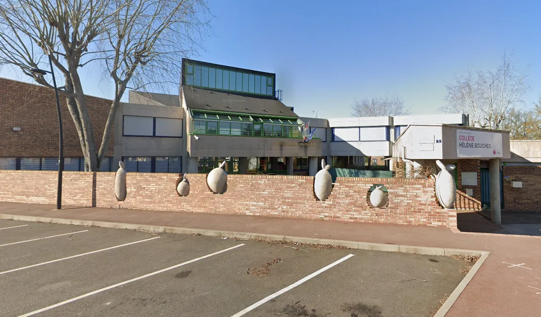 Collège Hélène Boucher à Voisins-le-Bretonneux
