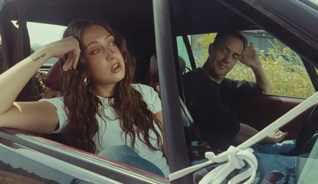 Grand Corps Malade et Styleto dans le clip de "Le prochain rêve"