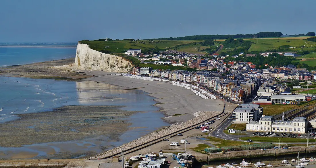 La plage entre le Tréport et Mers-les-Bains