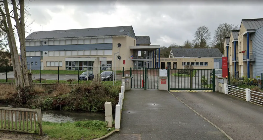 Collège Des Cygnes, de Longpré-les-Corps-Saints dans la Somme