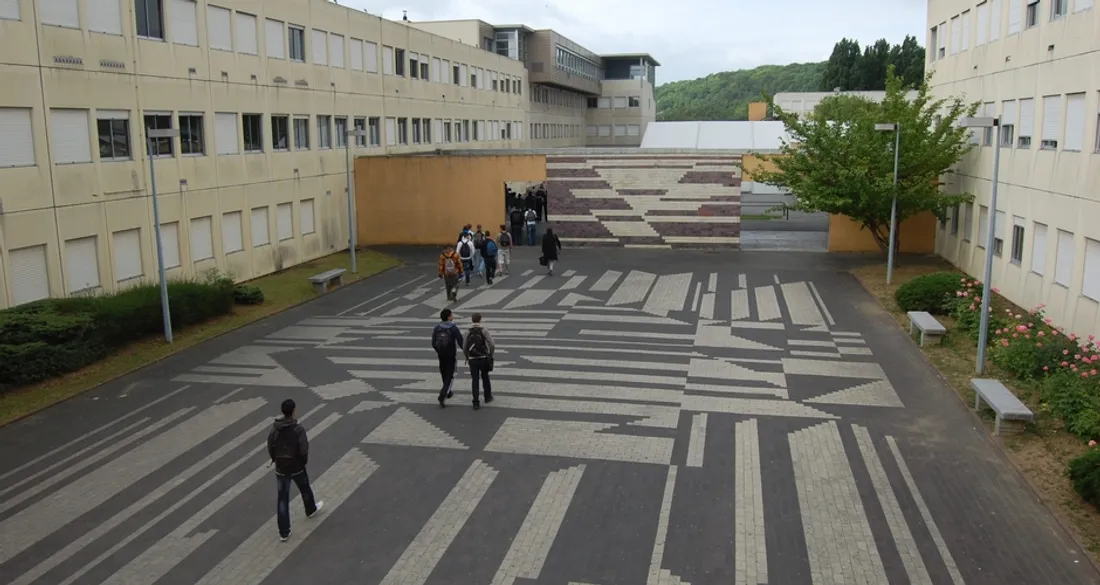 Lycée Marie Curie à Nogent-sur-Oise