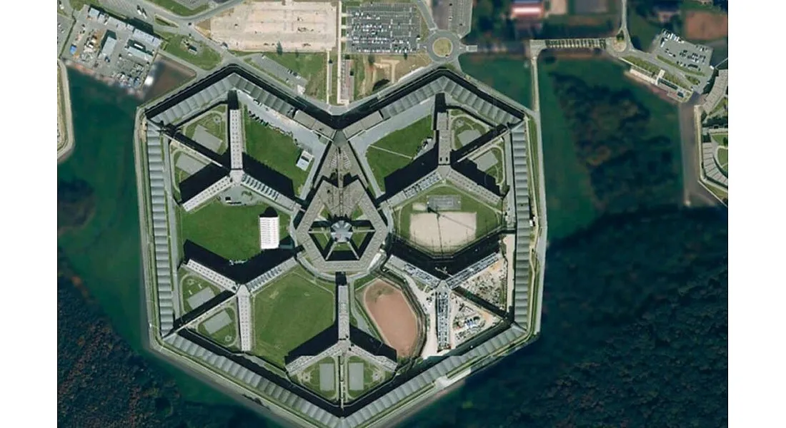 Vue aérienne de la prison de Fleury-Mérogis