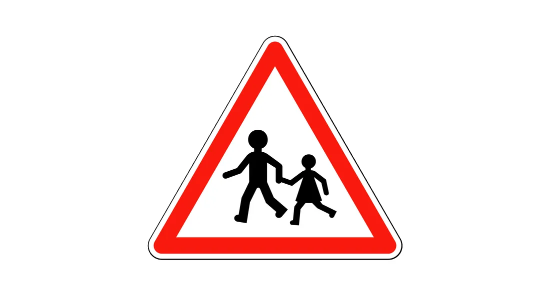 Panneau signalant un endroit fréquenté par des enfants