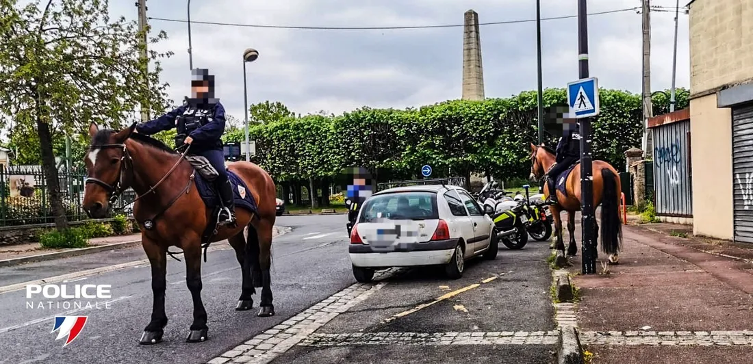 Contrôle routier à cheval