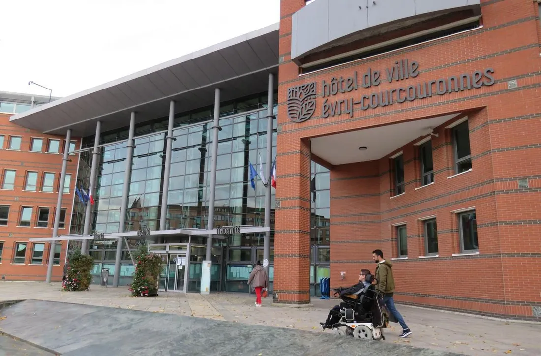 Mairire d'Evry-Courcouronnes
