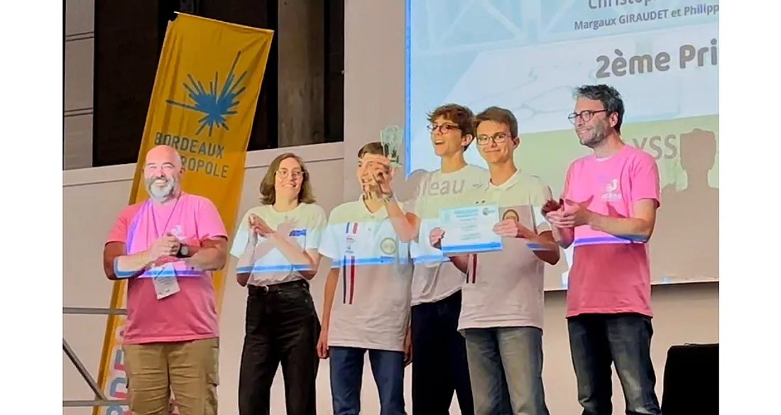 L'équipe Ulysse 32 du lycée François 1er à Fontainebleau