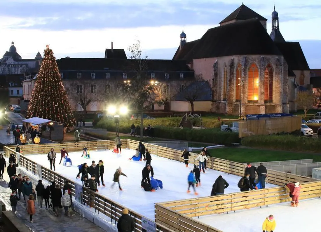 Une patinoire éphémère à Provins pour les fêtes de fin d'année