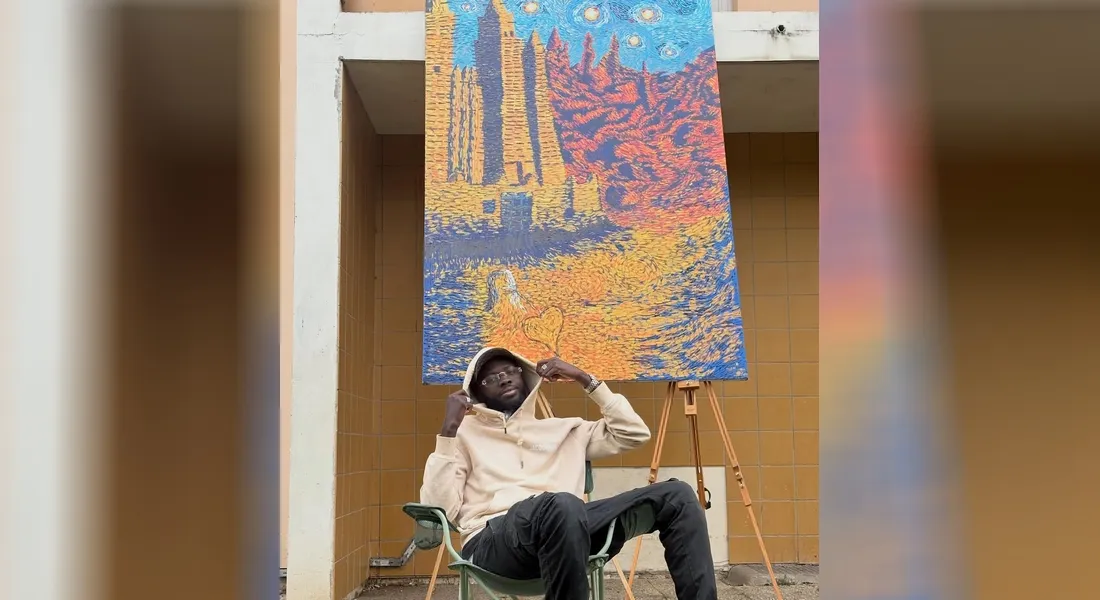 Madi et une de ses oeuvres