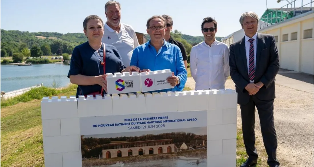 Première pierre du nouveau bâtiment du stade nautique international