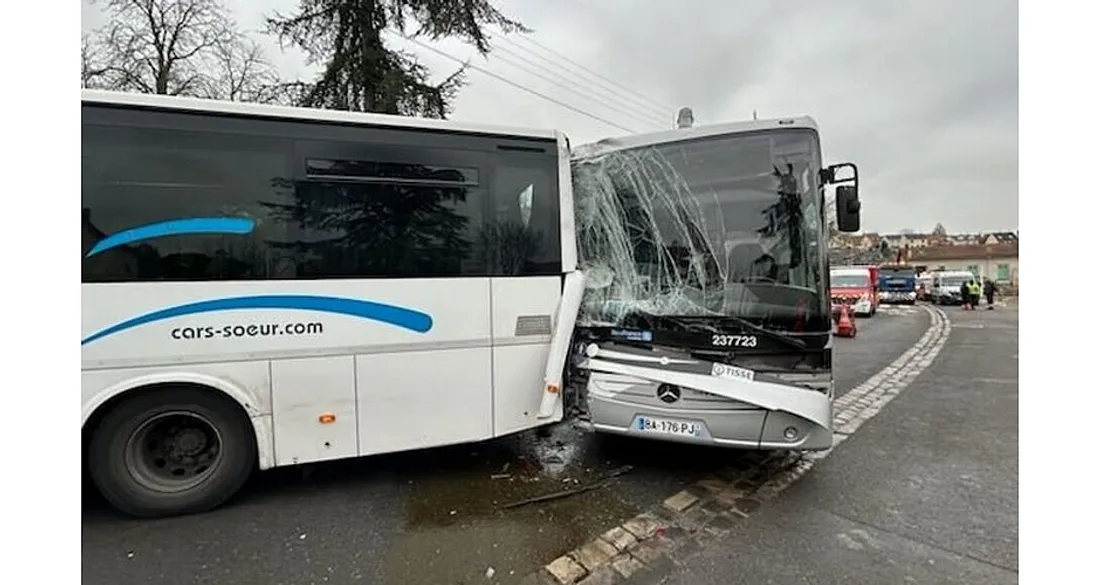 Accident de bus à Viry-Châtillon