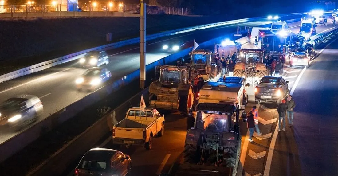 Action des agriculteurs à Vélizy