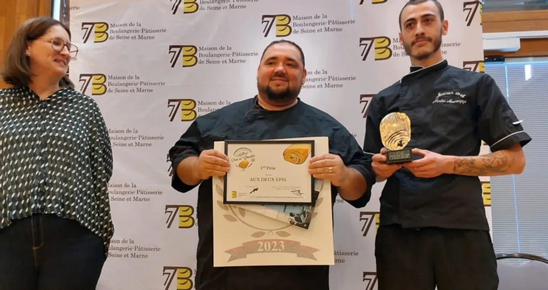 Boulanger d'"Aux deux Epis" à Saint-Jean-les-Deux-Jumeaux