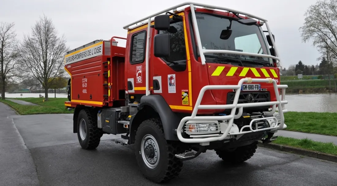 Camion-citerne pour feu de forêt