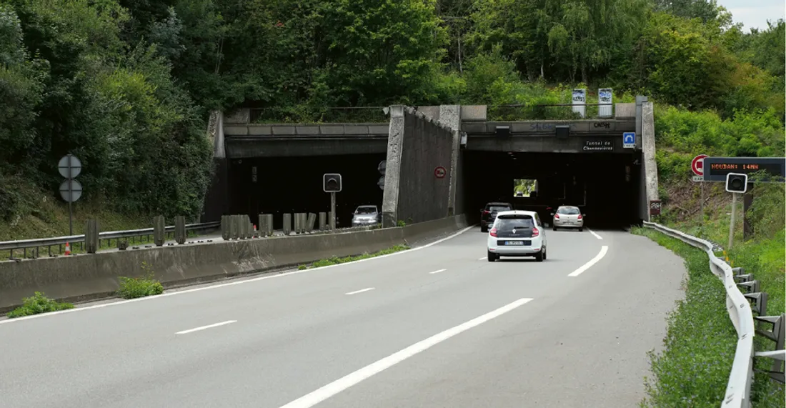 Tunnel de Chennevières sur la RN12