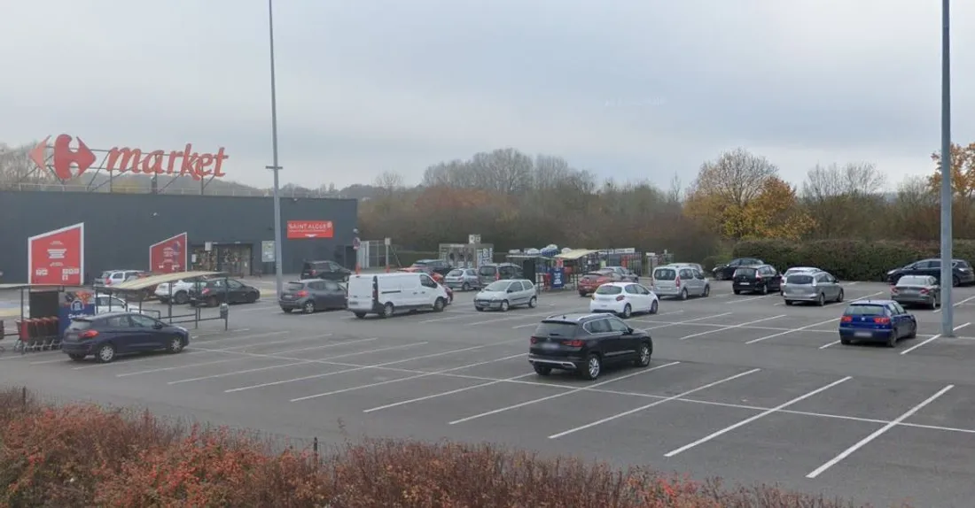 Magasin Carrefour à Mouroux