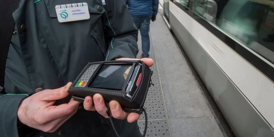 Contrôleur dans les transports
