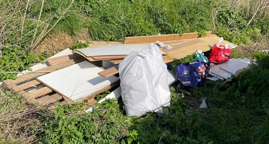 Dépôt sauvage de déchets