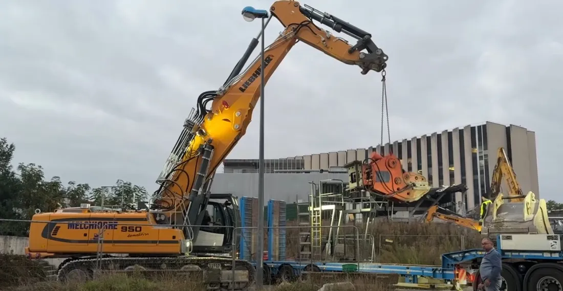 Démolition du bâtiment de psychiatrie à l'hôpital de Meaux