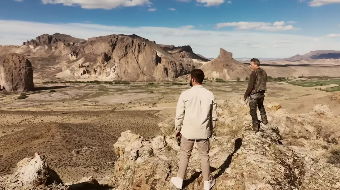 Kendji Girac et Florent Pagny dans le clip de "Encore"