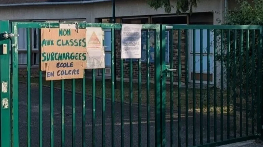 Action contre la fermeture d'une classe à Cesson