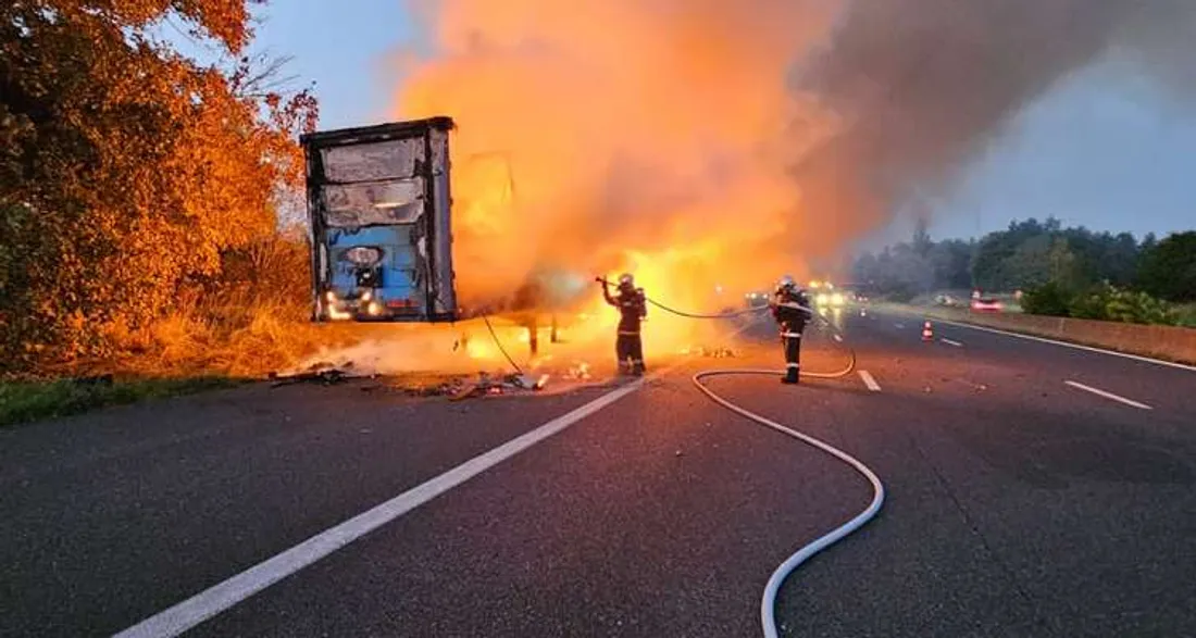 Feu de poids lourd sur l'autoroute A1