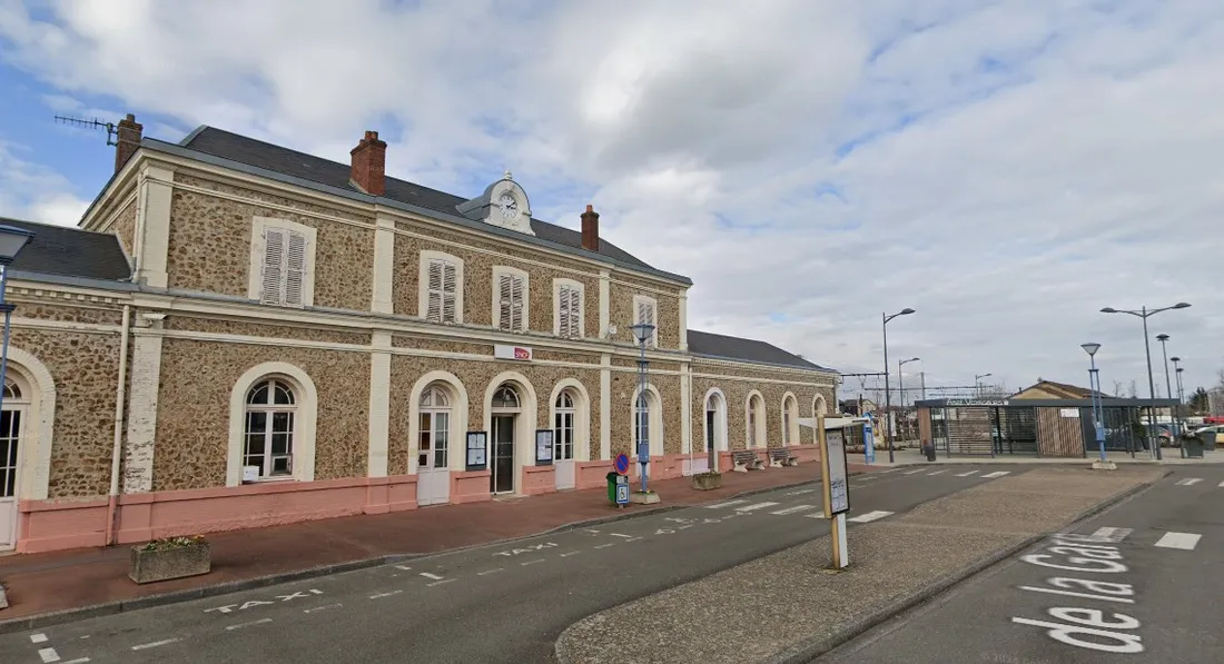 Gare de La Loupe