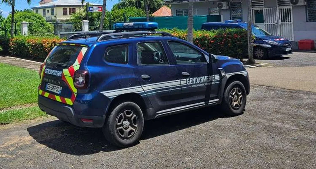 Voiture de gendarmerie