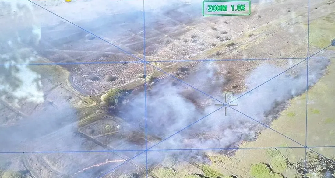 Vue de drone de l'incendie aux marais de Sacy