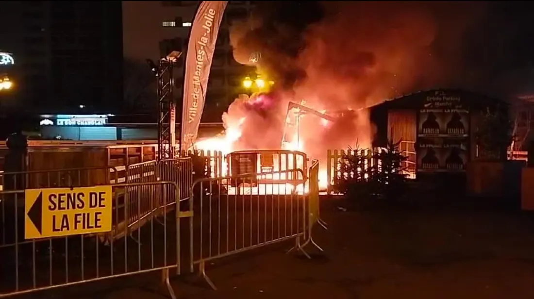 Incendie de la patinoire à Mantes-la-Jolie