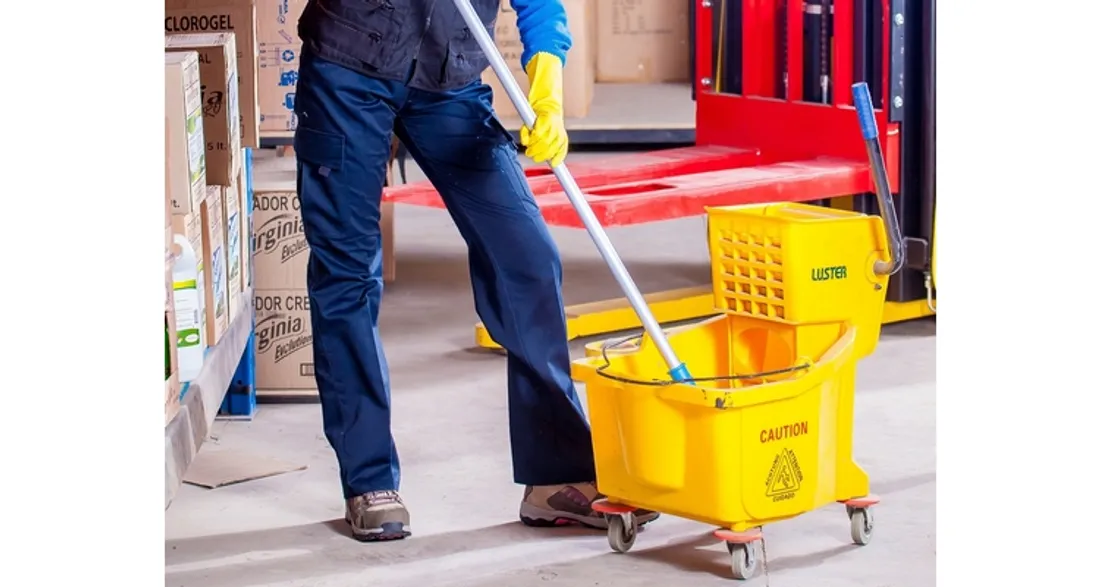 Agent d'entretien des locaux