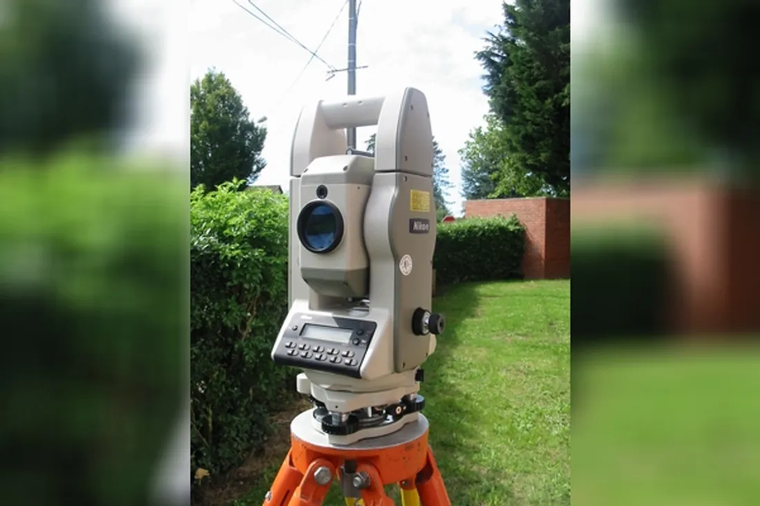 Instrument de géomètre