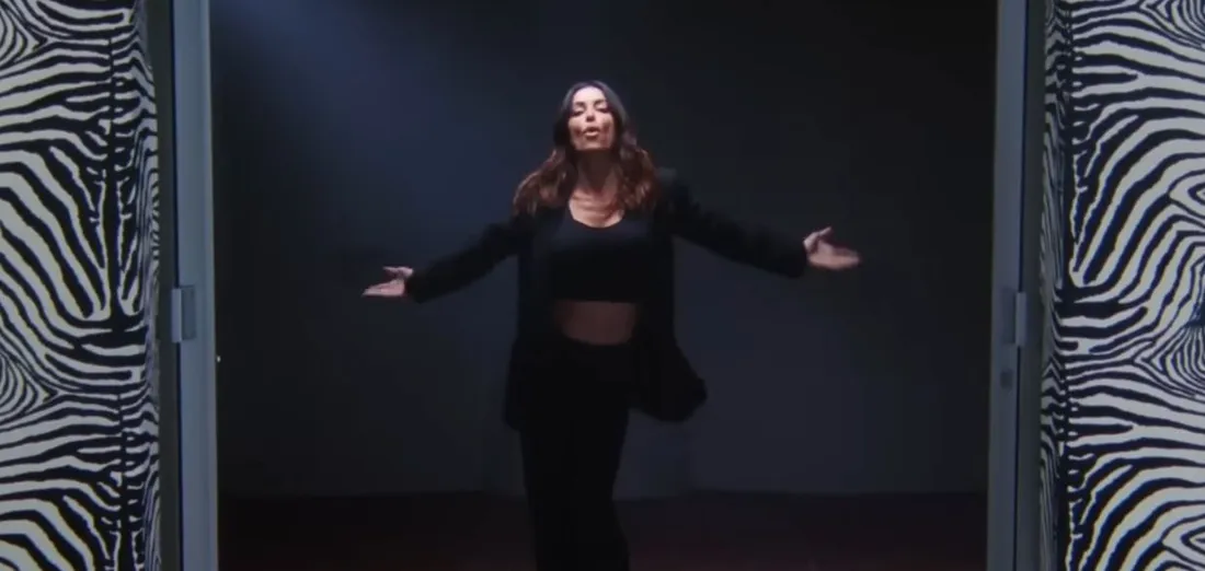 Jenifer danse sur "Ose"