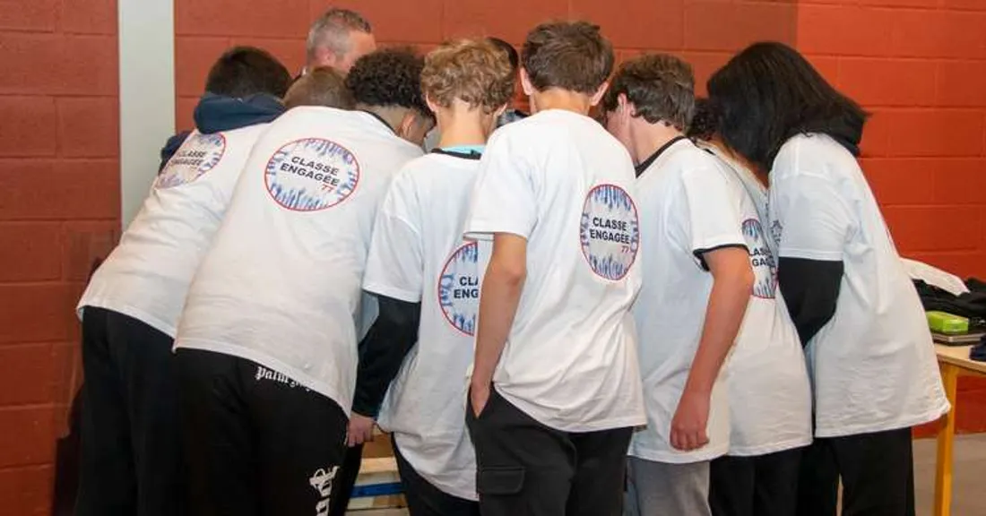 Jeunes participant au Rallye de la victoire