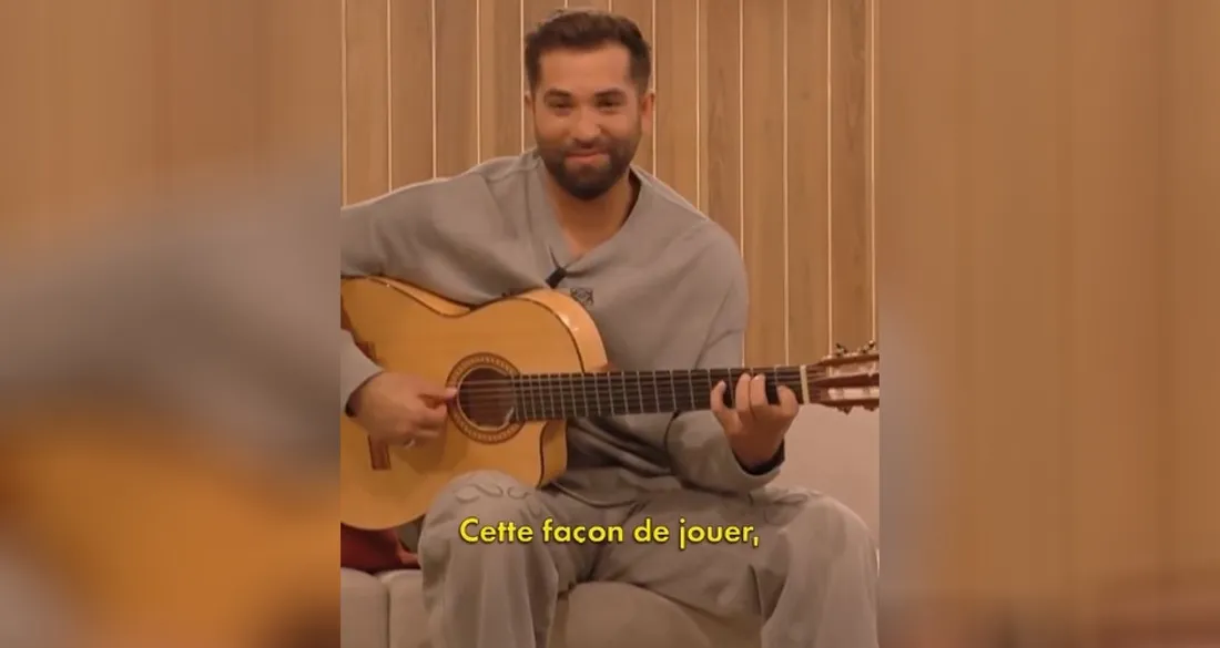 Kendji montre comment jouer à Vianney