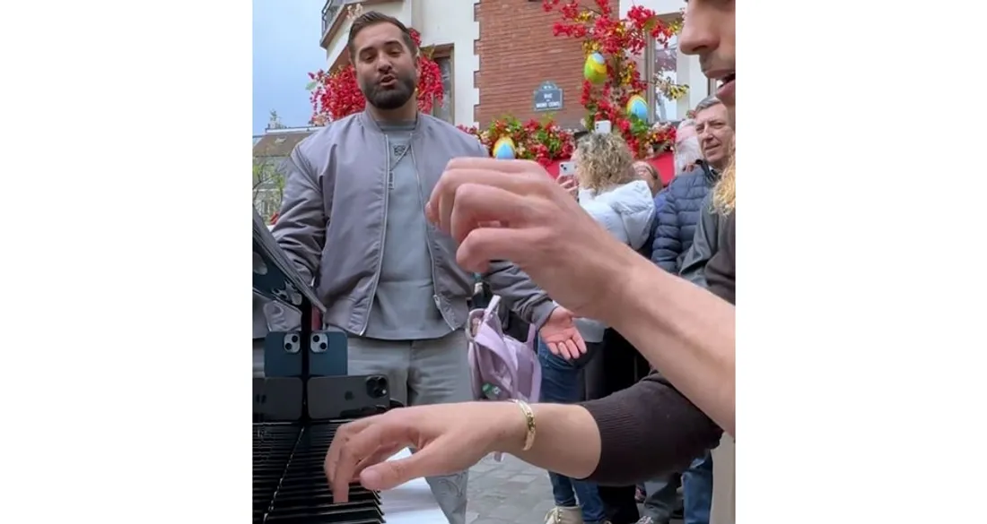 Kendji chante "La Bohème" en plein Montmartre