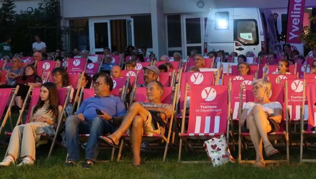 Séance de cinéma en plein air