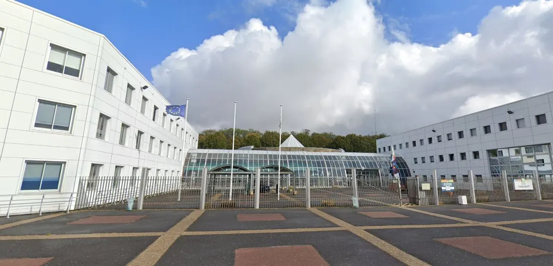 Lycée Condorcet à Méru