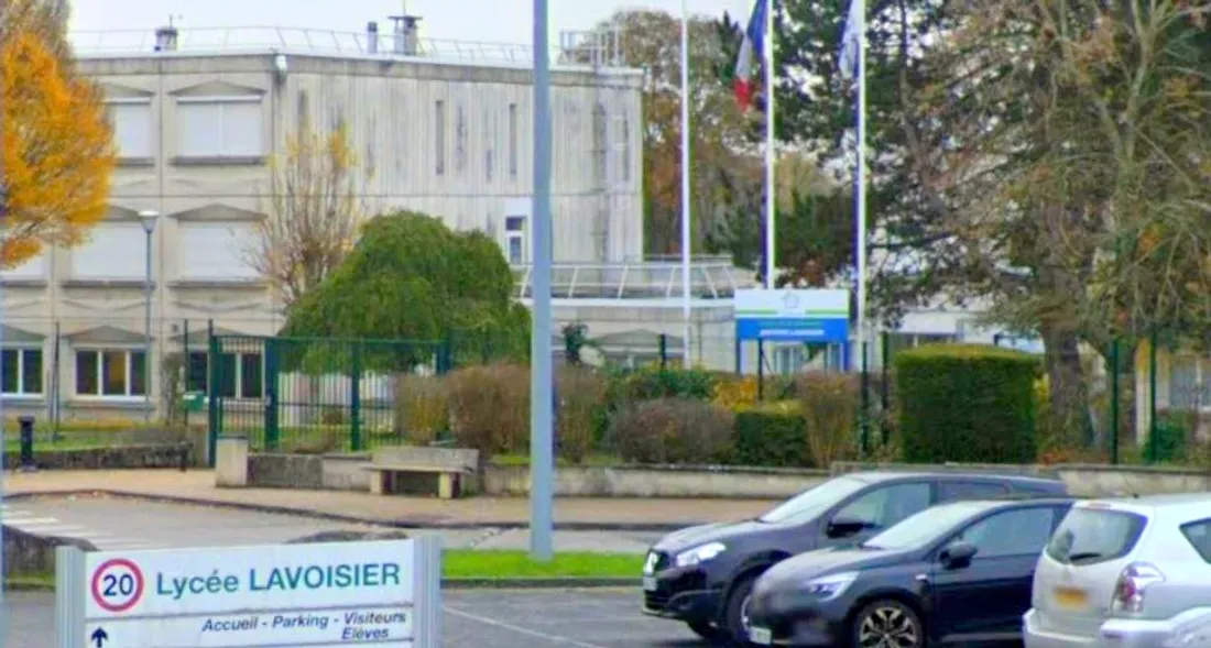 Lycée Lavoisier à Méru