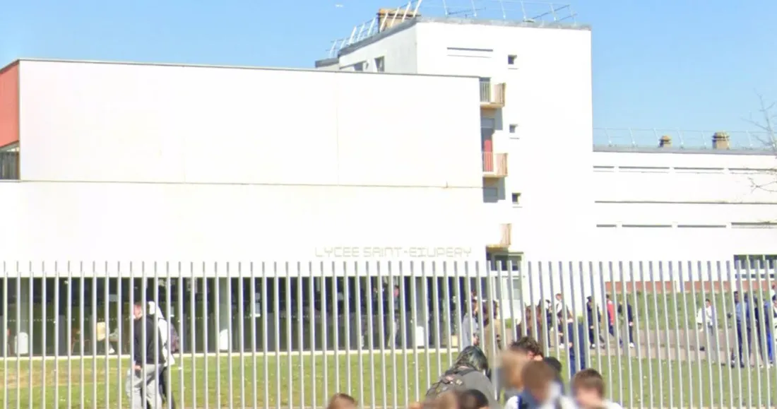 Lycée Saint-Exupéry à Mantes-la-Jolie