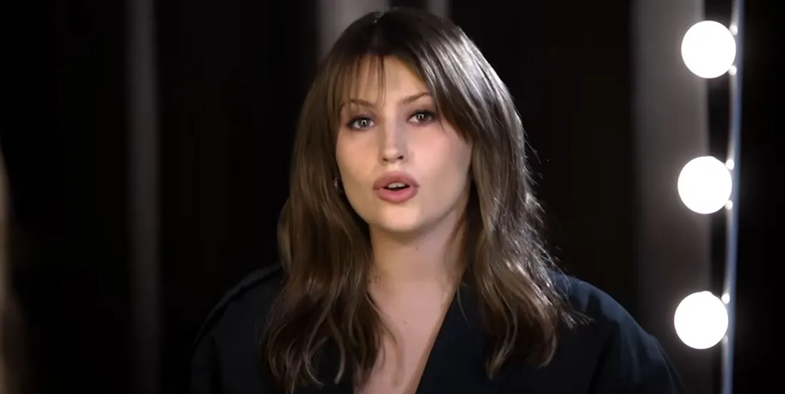 Marine dans le clip de "Restes d'Averses"