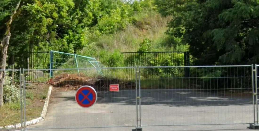 Montagne de terre à Emerainville